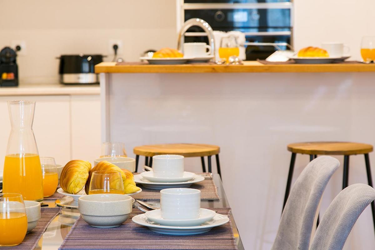 Lovelystay - Cozy 3bdr In Estrela Apartment Lissabon